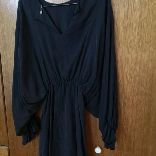ZARA black dress Small new, balloon sleeves