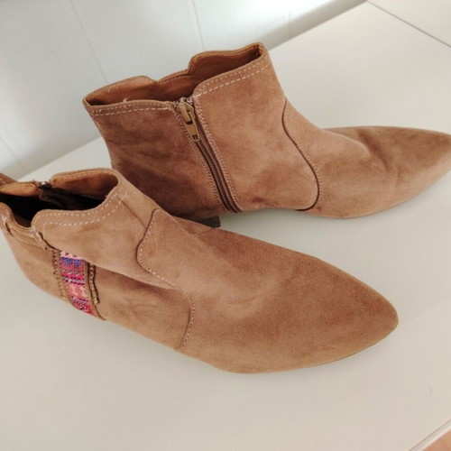 Beige ankle boots, size 38.5
