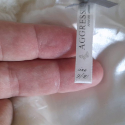 Polyester fur 100% like new for 9 to 10 years old