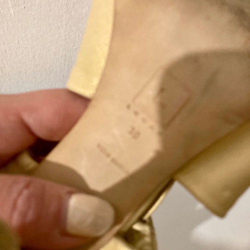 Logan leather sandals like new, beige-gold with straps, size 38