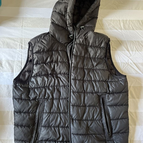 Puffer vest like new, black, size L