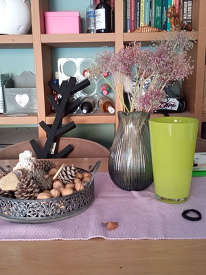 Glass vase new, heavy