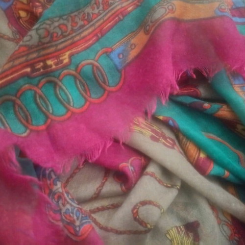 Scarf like new with Boch, 1.90x1.05, polyester