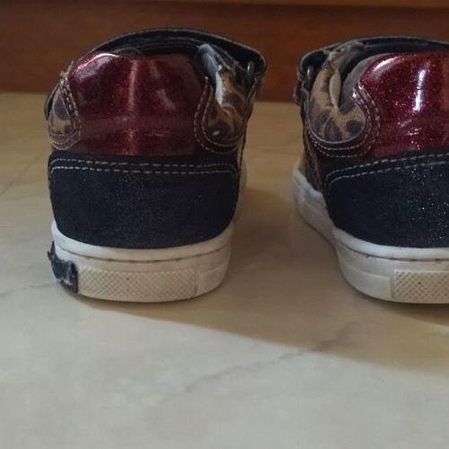Primigi anatomical kids sports shoes like new, size 22