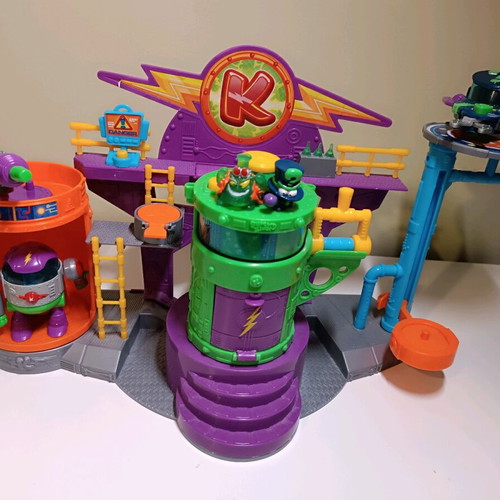 Superthings arena like new