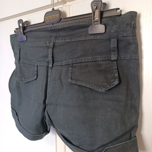 Shorts μεταχειρισμένα, μέγεθος XL (κατάλληλο για Large), μαύρα