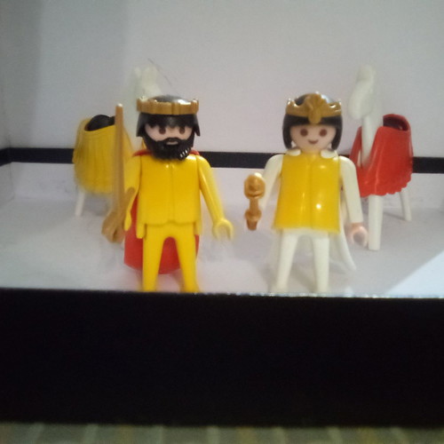 Playmobil Lyra king and queen with horses used