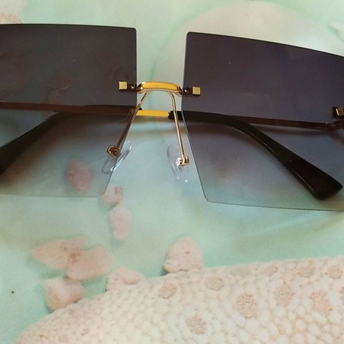 DITUIEO square sunglasses new, purple + free Michalis Hatzigiannis CD