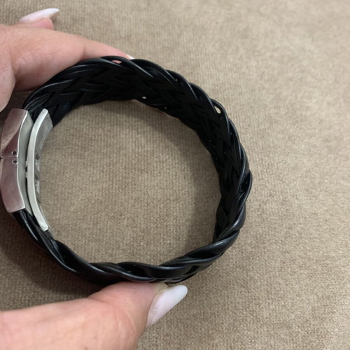 Ascot men's bracelet with black leather braid and metal clasp like new