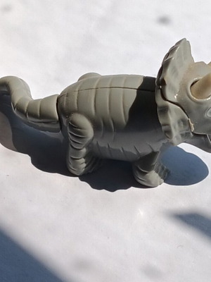 Triceratops Dinosaur Kinder like new, plastic with movable parts