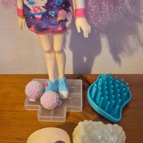 Fail Fix Kawai Qtee doll like new with accessories