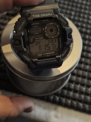 Casio WS-1700H watch with moon and tide phase, grey