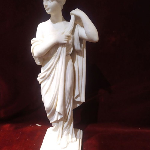 Gypsum statue of woman with chlamys like new, height 25.5 cm
