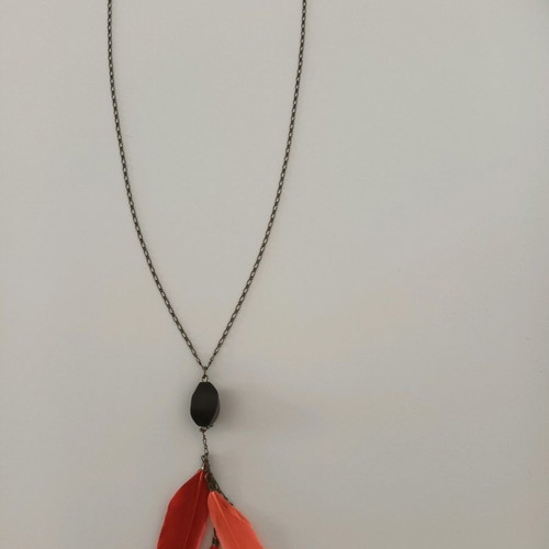 Necklace with feathers