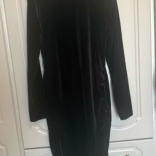 Velvet dress Shein black like new with side ruching