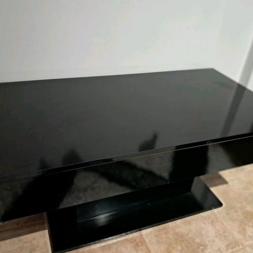 Black coffee table like new