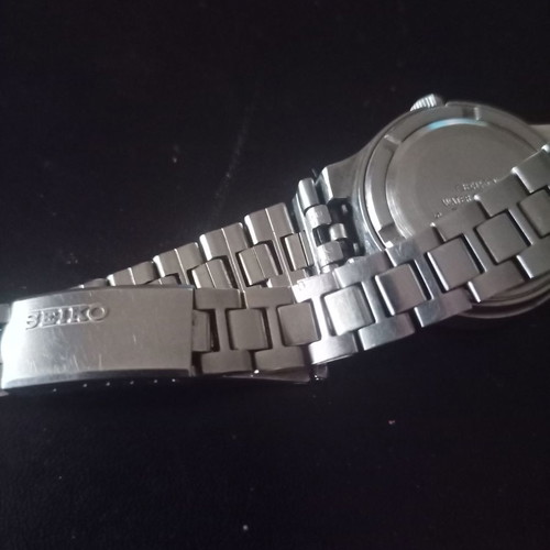 Seiko wristwatch women's used with glass defect