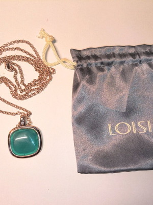 Loisir pendant new in rose gold with green stone