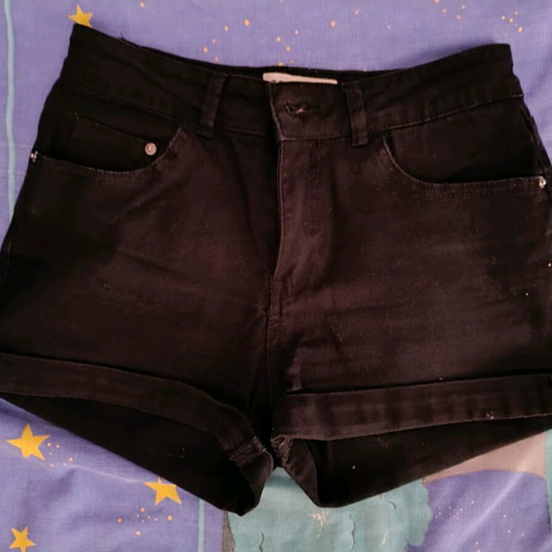 High-waisted Terranova black denim shorts used
