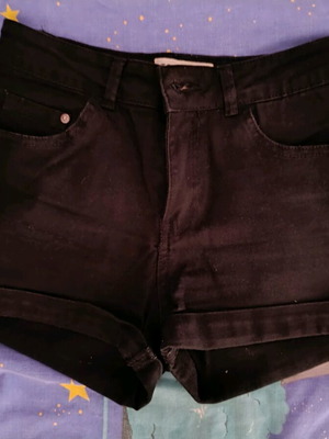 High-waisted Terranova black denim shorts used