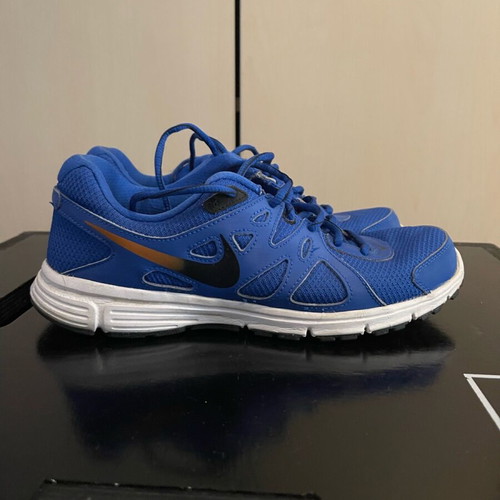 Nike blue athletic shoes like new, size 41