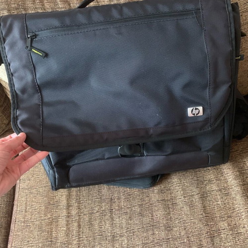 HP Laptop Bag Shoulder/Hand 17’’ used, black