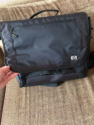 HP Laptop Bag Shoulder/Hand 17’’ used, black