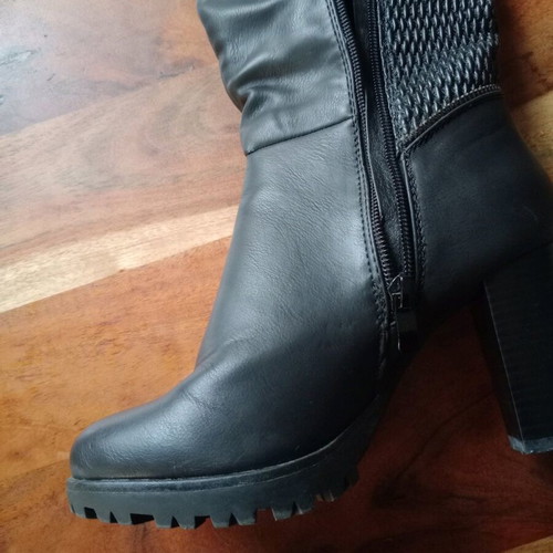 Verde tall boots size 36 like new, black