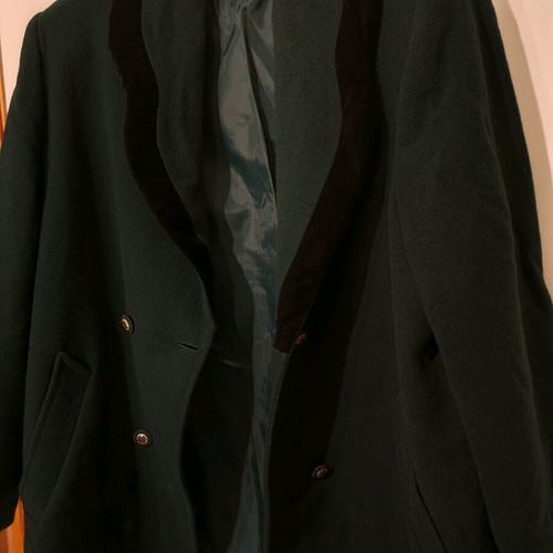 Women's coat like new, dark green, size 52