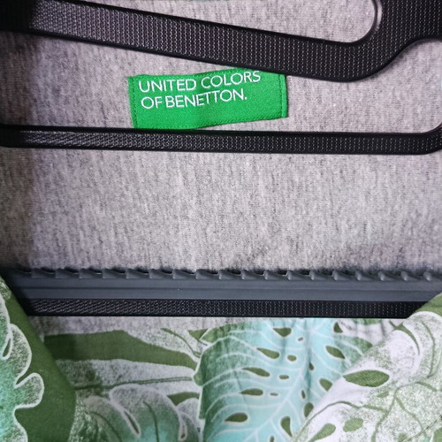 United Colors of Benetton Teen Shirt with Tropical Pattern Like New