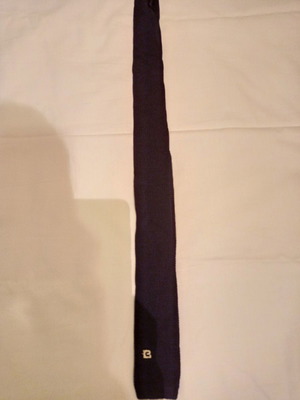 Pierre Cardin knitted blue tie like new, 100% wool