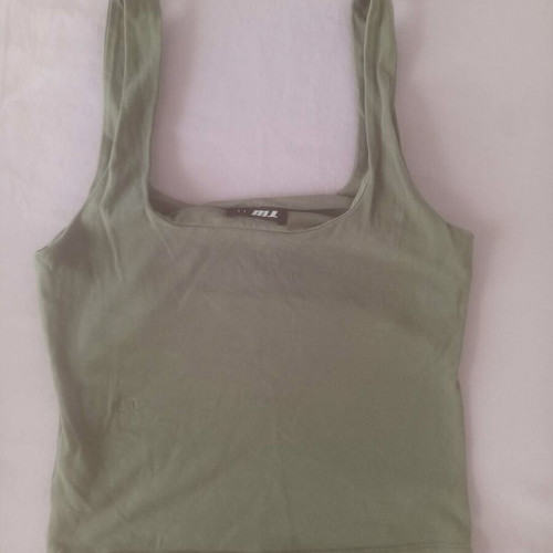 Sleeveless women's top, size S