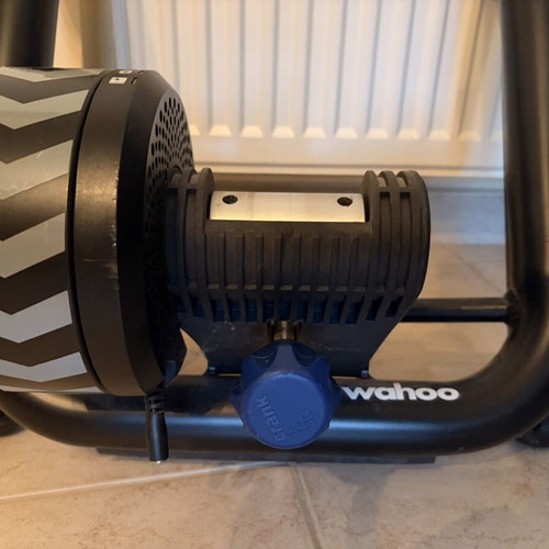 Wahoo KICKR SNAP smart indoor bike trainer wheel-on