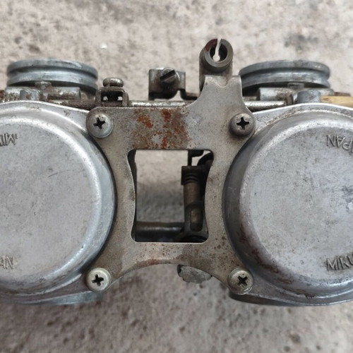 Double Carburetor Mikuni used from Yamaha SX250