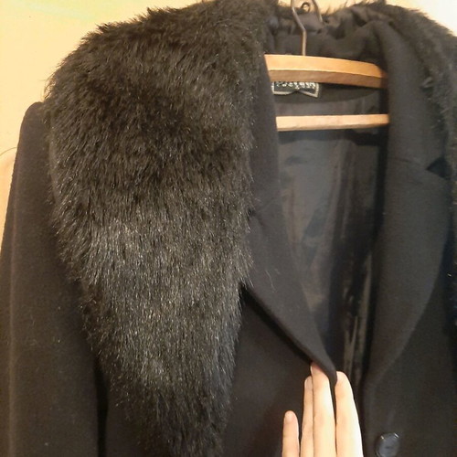 Wool coat with synthetic fur like new, size L, black