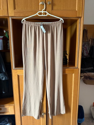 Champagne-colored pants Greek brand new, gold XL