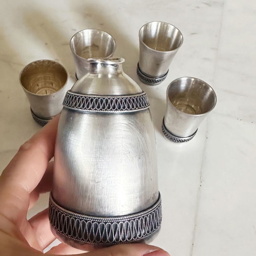 Filigree decanter used with four shot glasses Ummet Factory 1960s