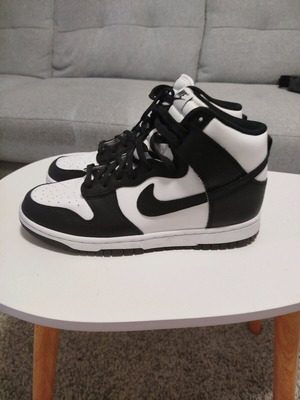 Нови маратонки Nike Dunk Retro High, номер 43