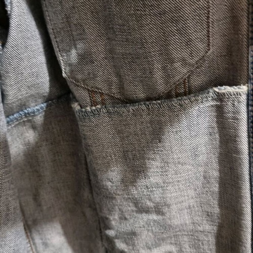 Levi's jean jacket like new, winter thick fabric