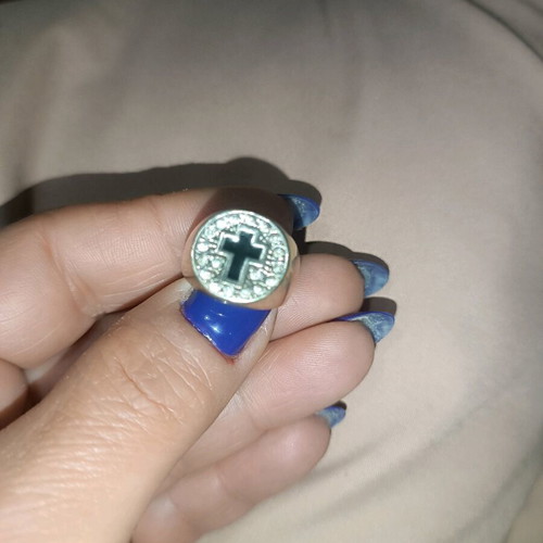 Silver 925 chevalier ring like new with zircon stones and black enamel