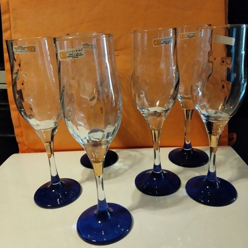 Crystal Mode Vintage Stemmed Glasses Set of 6 with Blue and Gilded Details