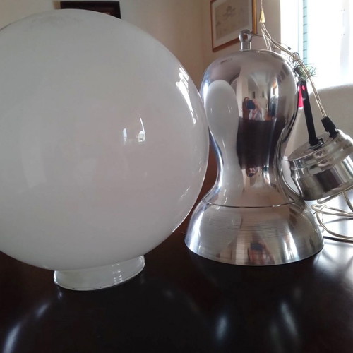 Uccello ceiling light in excellent condition, modern design