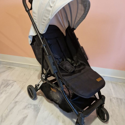 Baby stroller used, lightweight, foldable with rain cover