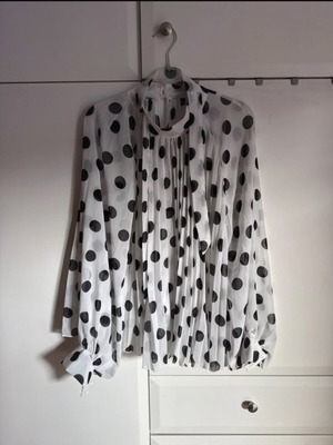 Polka Dot Blouse Shein new, black and white, size S