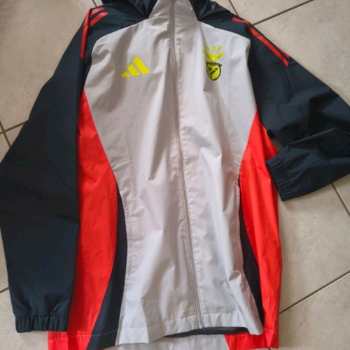 Benfica Waterproof Jacket new, size Large with hood