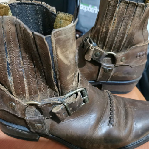 Sendra unisex leather boots like new