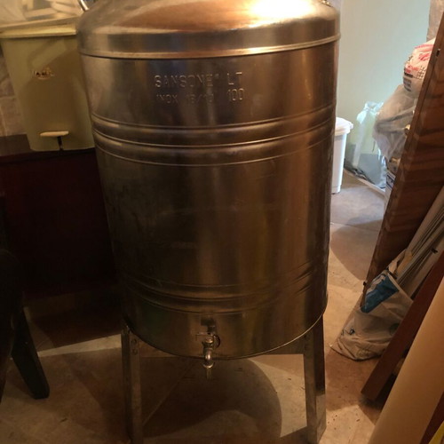 Oil barrel 100 liters like new with stand
