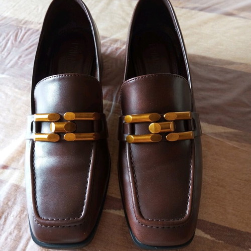 Brown pumps like new, 4cm heel, size 38