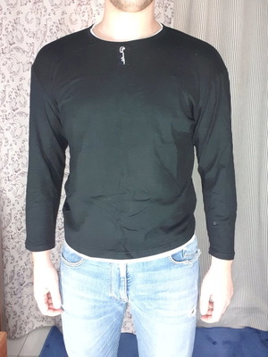 Long-sleeve black shirt XL used