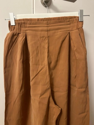 Arpyes pants small used